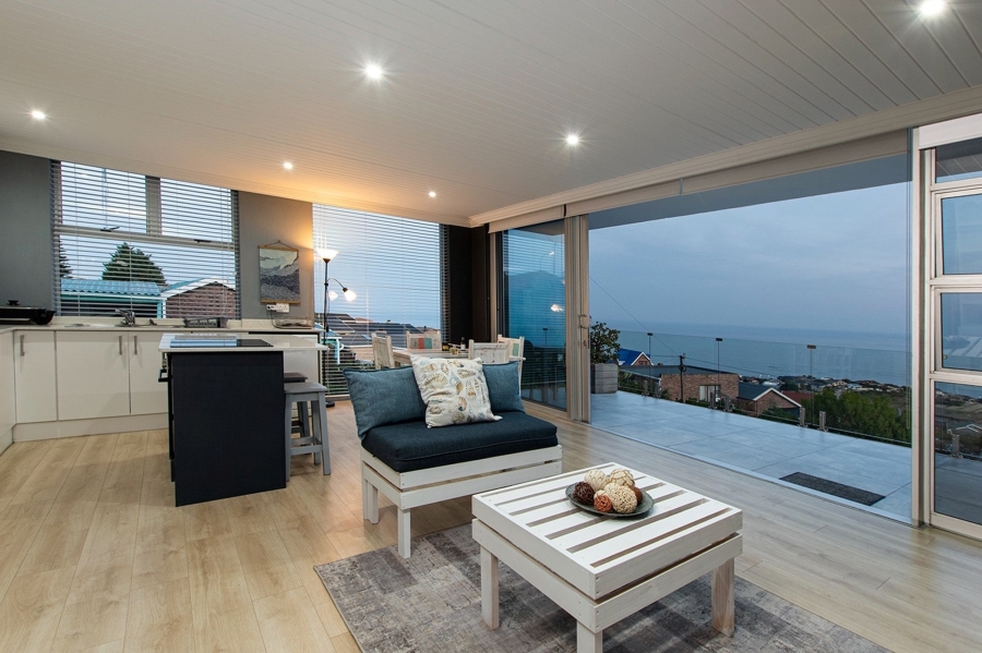 To Let 1 Bedroom Property for Rent in Dana Bay Western Cape